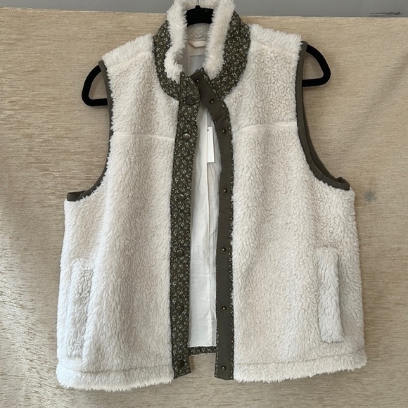Madewell Faux-Shearling Vest in Colorblock side M BNWT - Picture 1 of 9